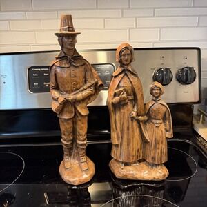 Vintage Pilgrim Figurines Set Faux Wood Grain Ceramic Colonial Thanksgiving